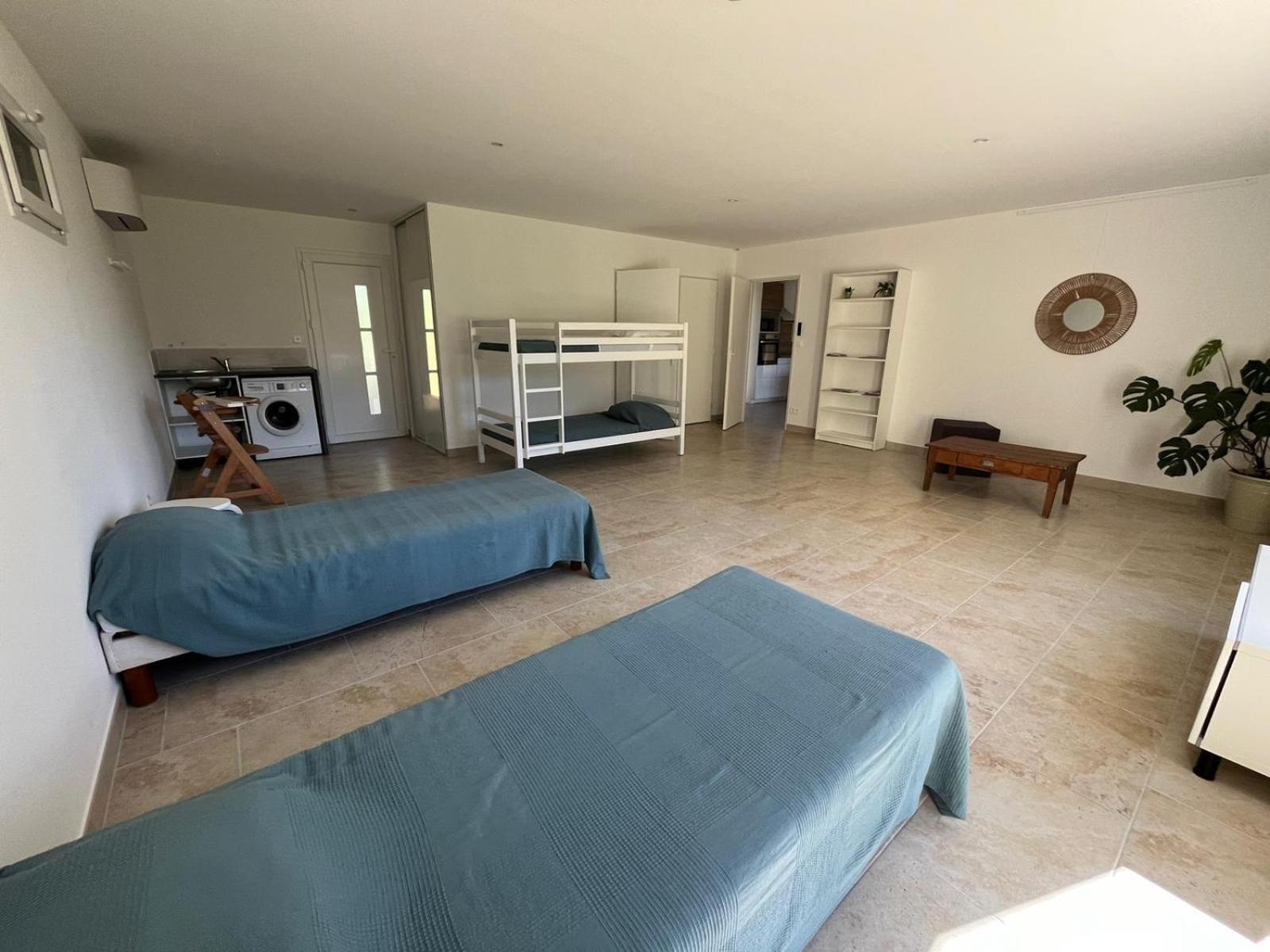 Au Fil De Soi Villa Saint-Julien-de-Peyrolas Oda fotoğraf